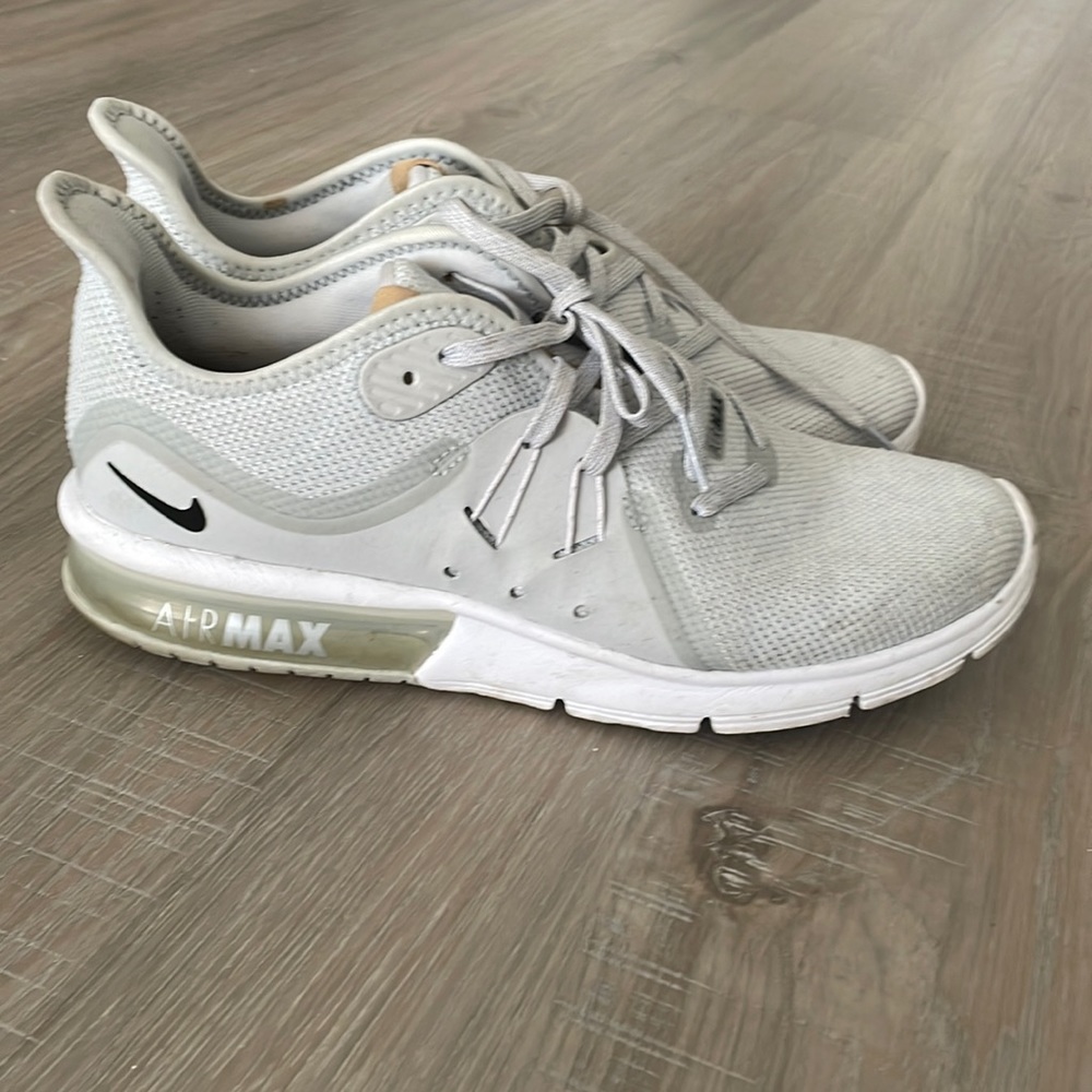 Nike Air Max Women's Light Gray White Athletic Shoes